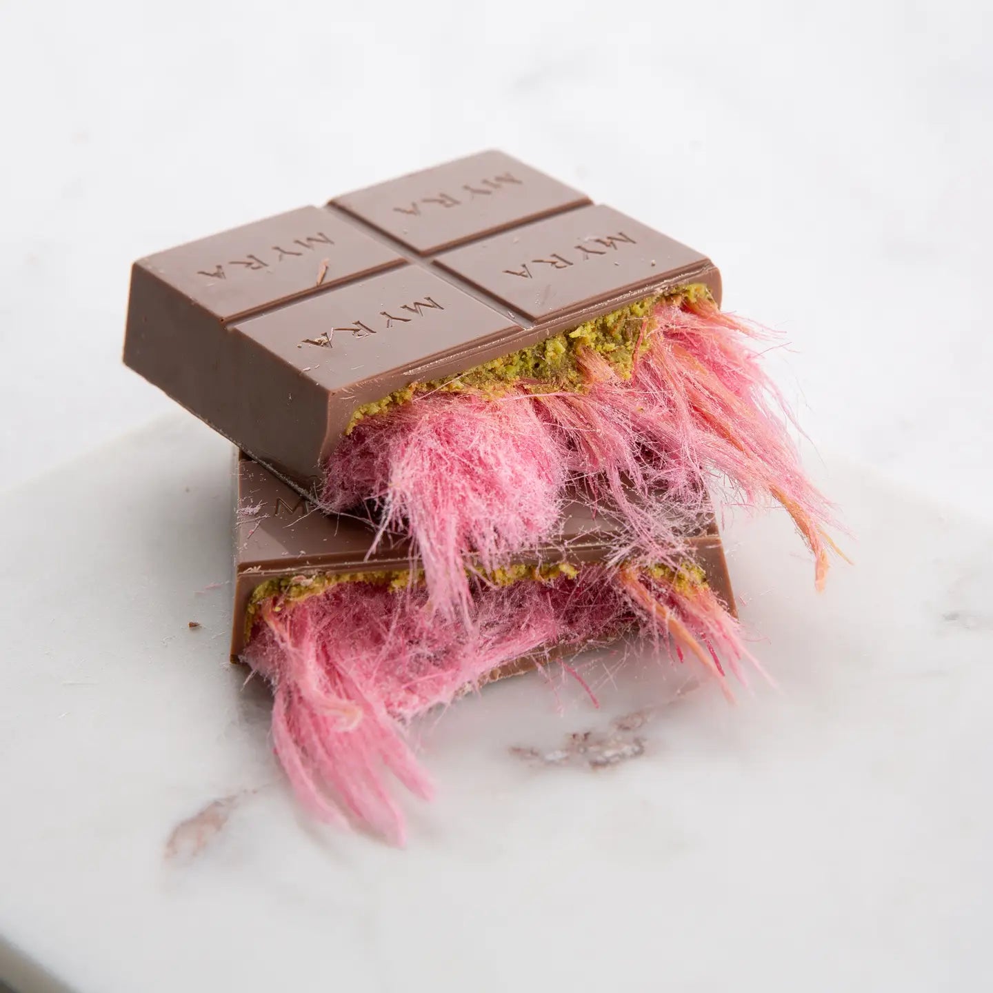 Dubai Angel Hair Chocolate Bar (Pink Cotton+Pistachio)