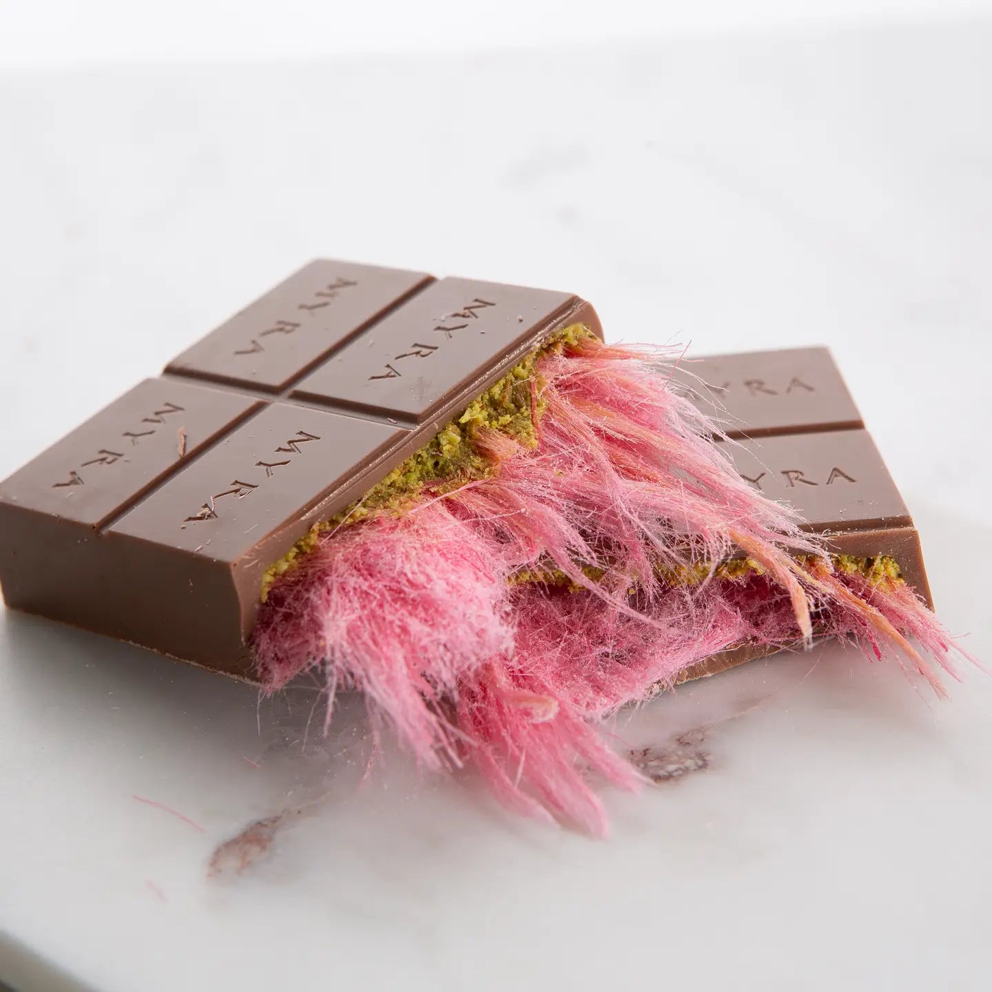 Dubai Angel Hair Chocolate Bar (Pink Cotton+Pistachio)