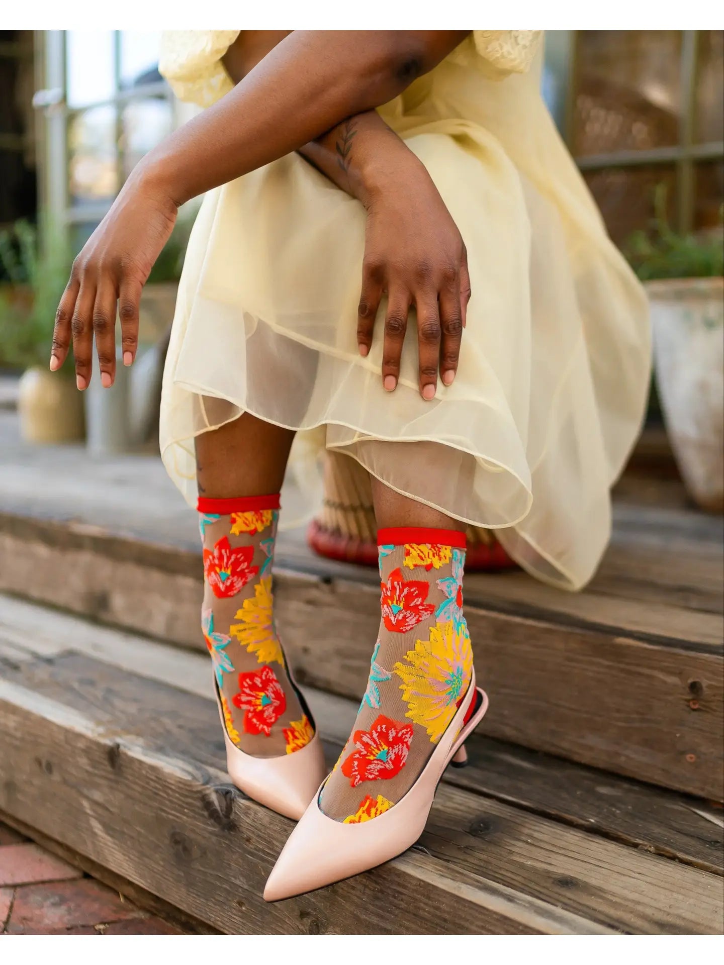 Flower Power Sheer Crew Socks