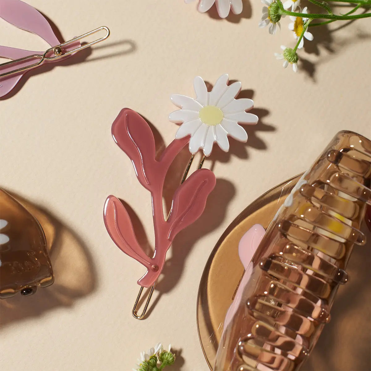 Marguerite Daisy Flower Set/2 Barrettes