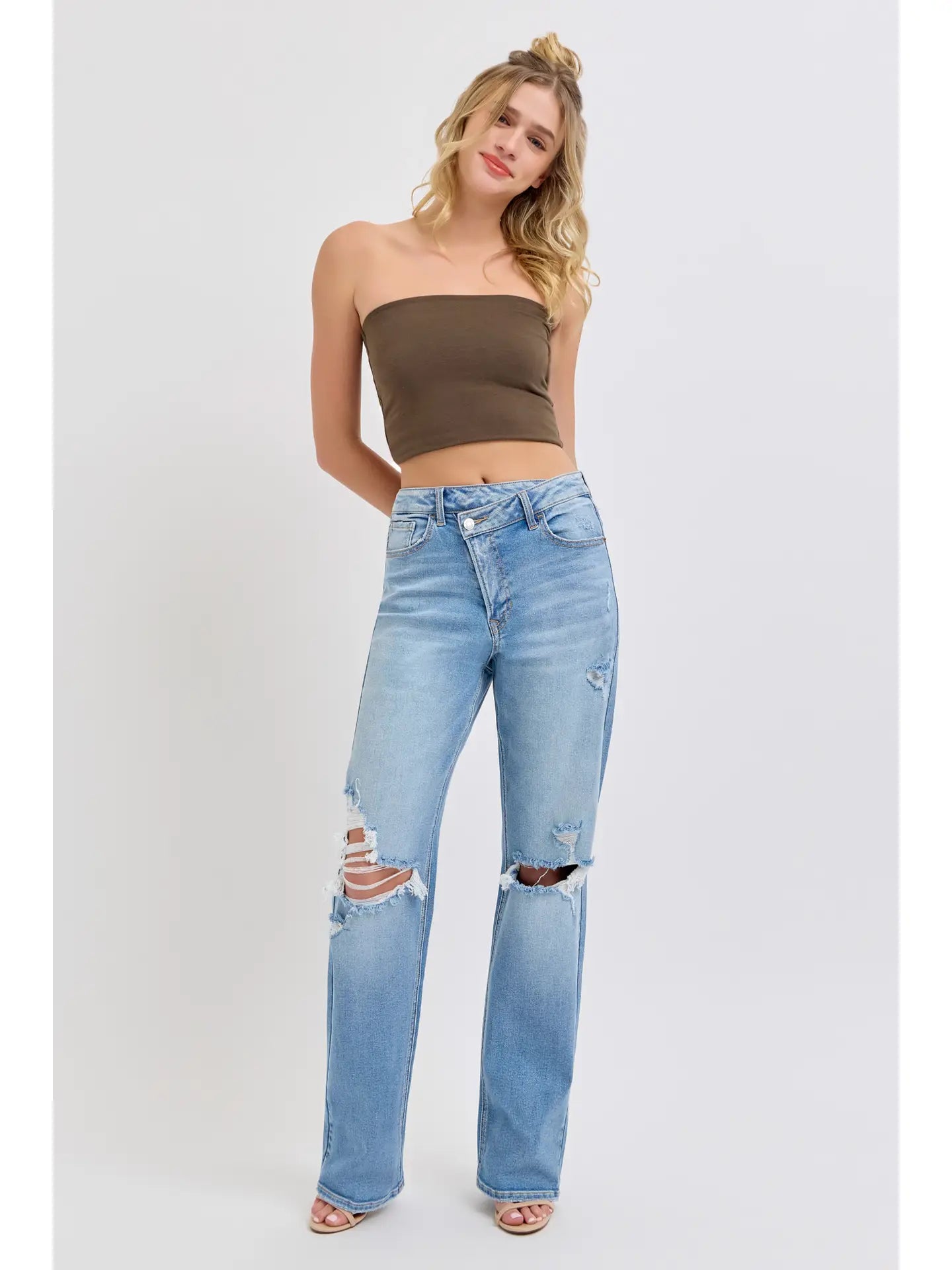 Super High Rise Repositioned Closure Jean