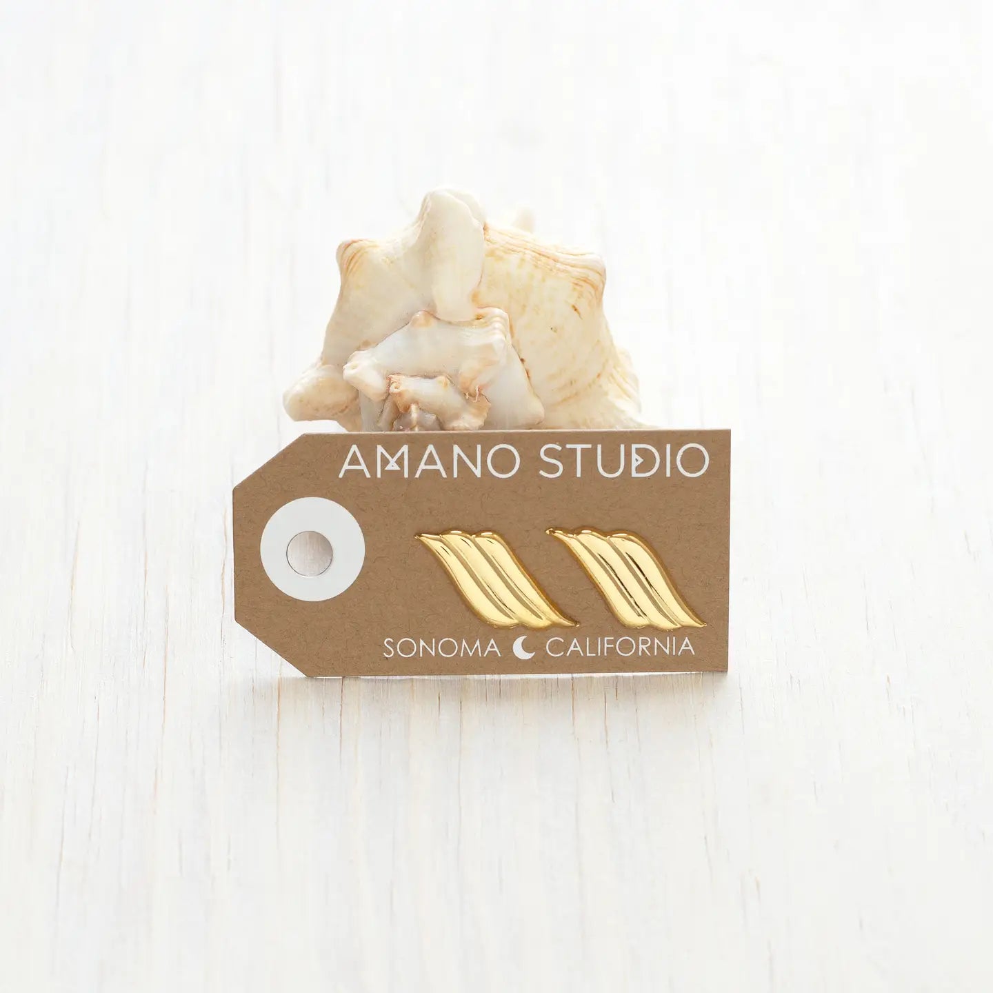 80's Vintage Mold Stud Earrings