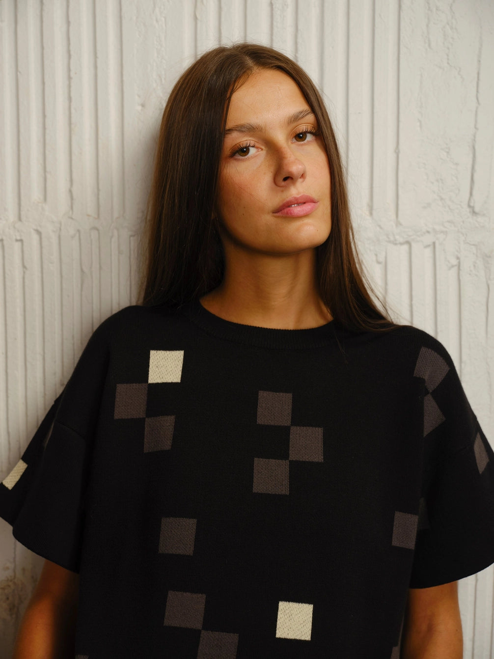 Albers Short Sleeve Sweater Tee - Obsidian by The Endery