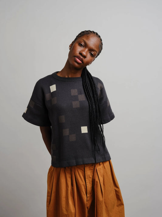 Albers Short Sleeve Sweater Tee - Obsidian by The Endery