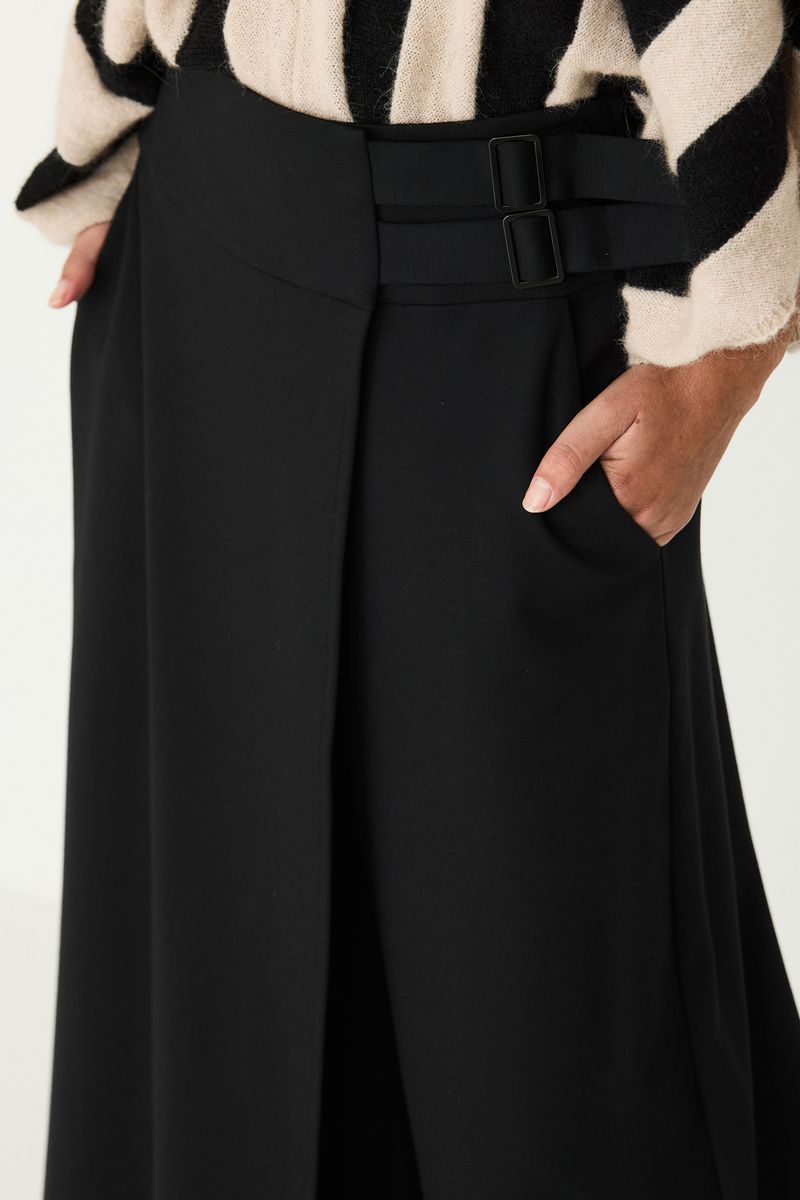 Araika Trouser by SKFK