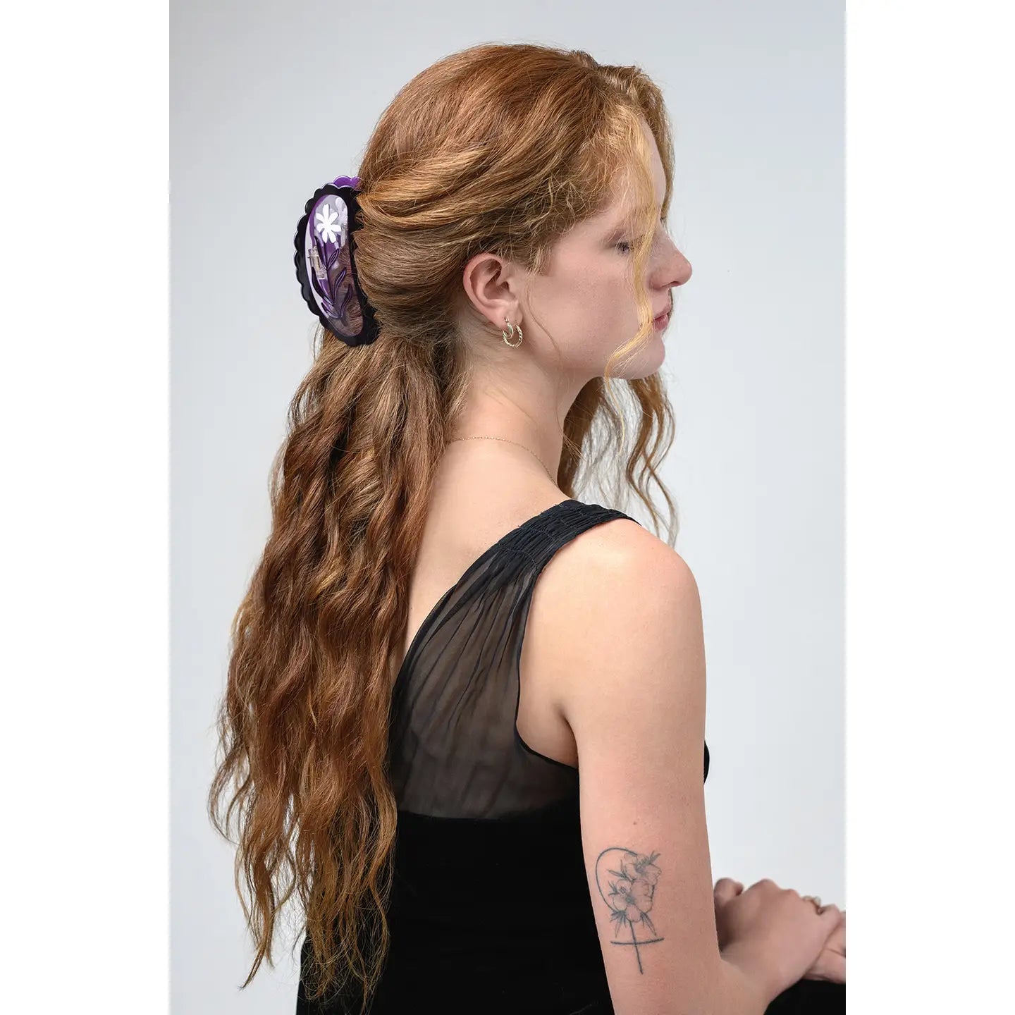 Asphodel Large Scalloped Flower Hair Claw