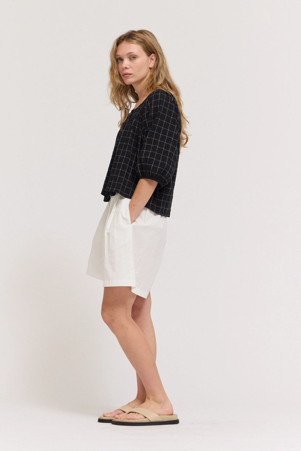 Black Twill Grid Puff Sleeves Top