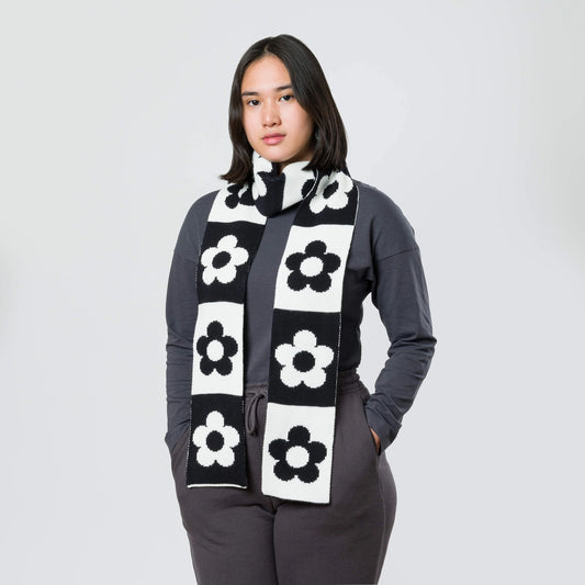 Black & White Flower Block Skinny Knit Scarf