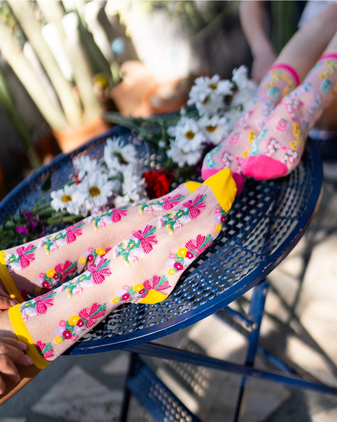 Bouquets All Day Shimmer Sheer Crew Socks