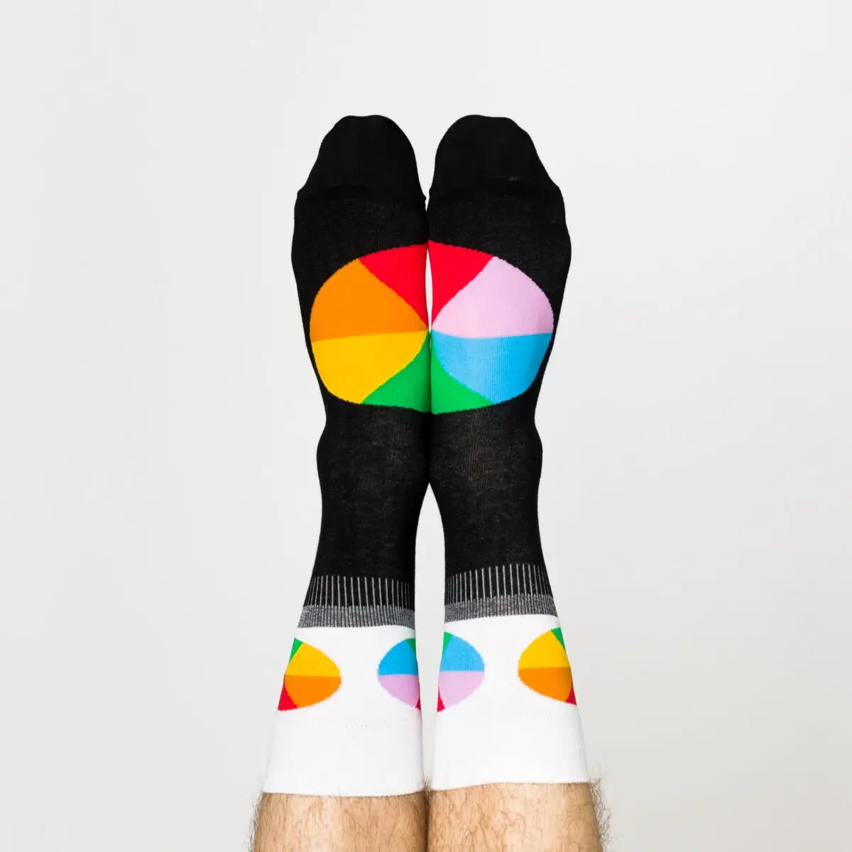 Color Wheel Crew Socks Men's Sizing