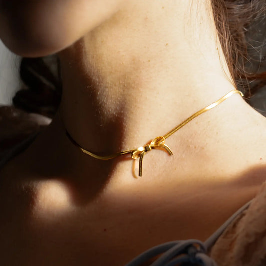 Gold Bow Peep Choker