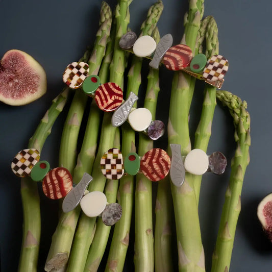 Hors D’Oeuvre Clip