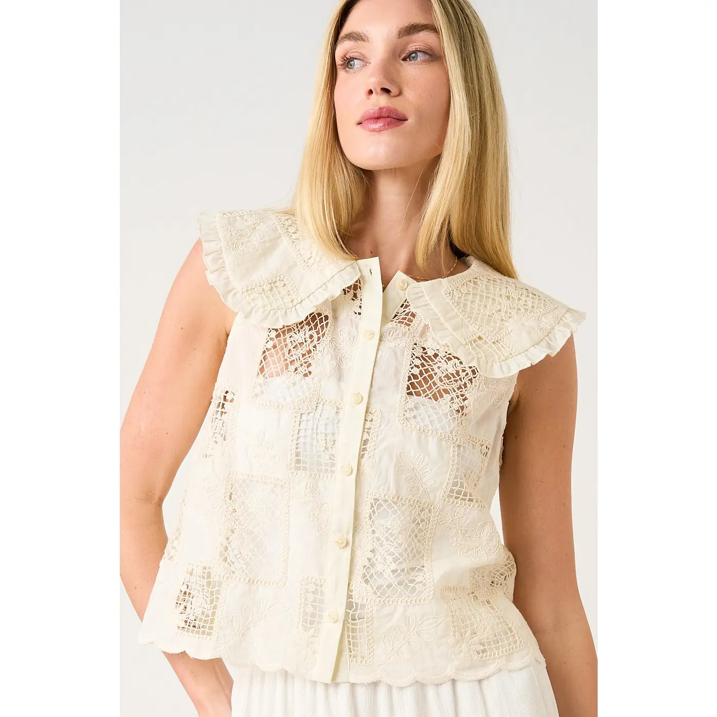 Lace Patch Peter Pan Collar Sleeveless Top