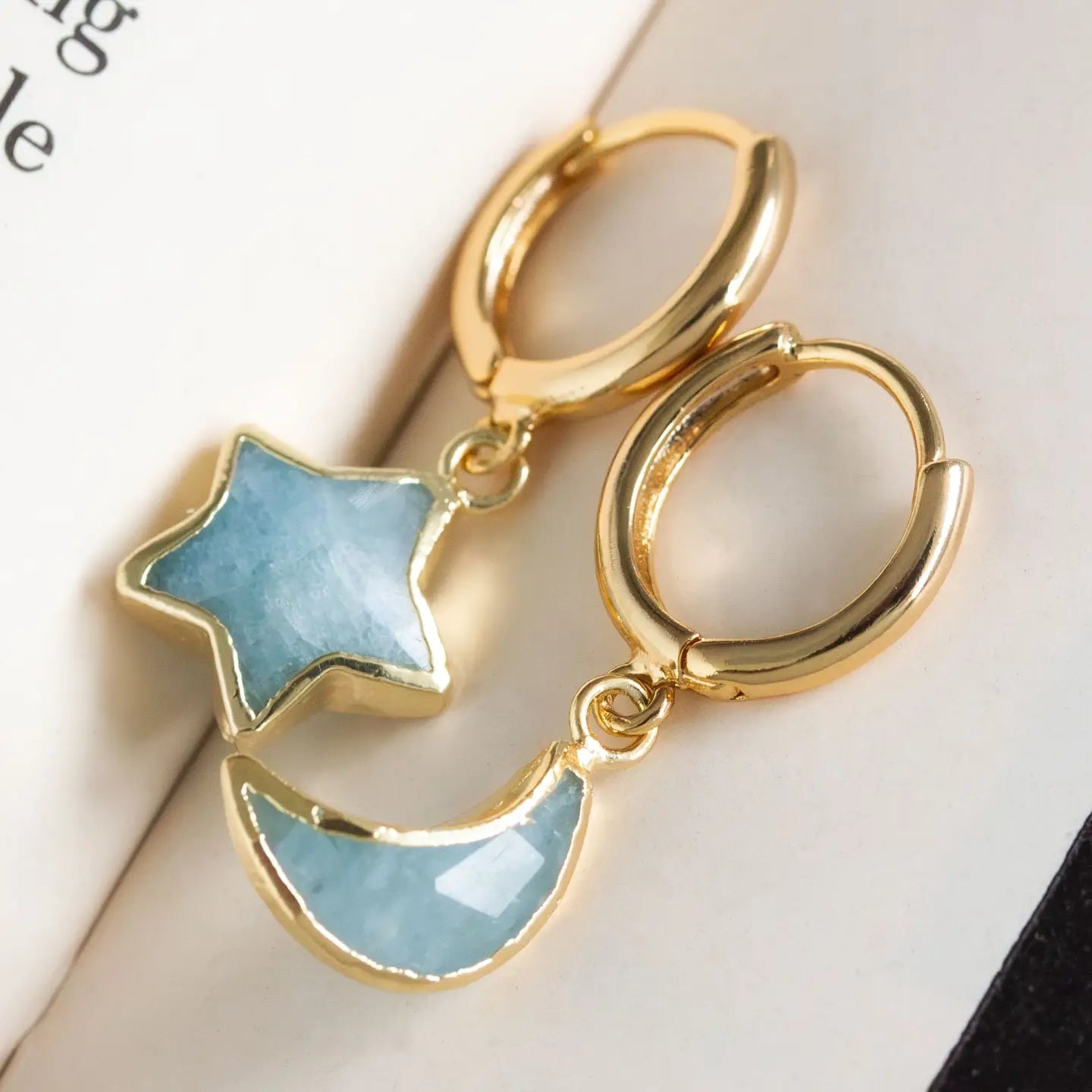 Sky Gazing Mismatched Hoop Earrings - Aquamarine