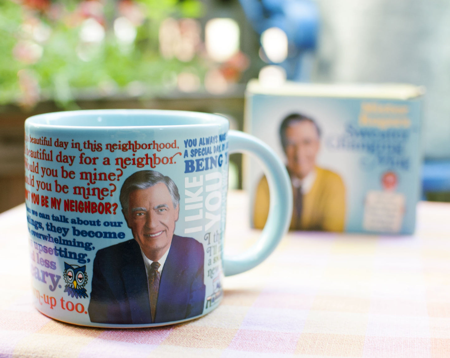 Mister Rogers heat changing mug